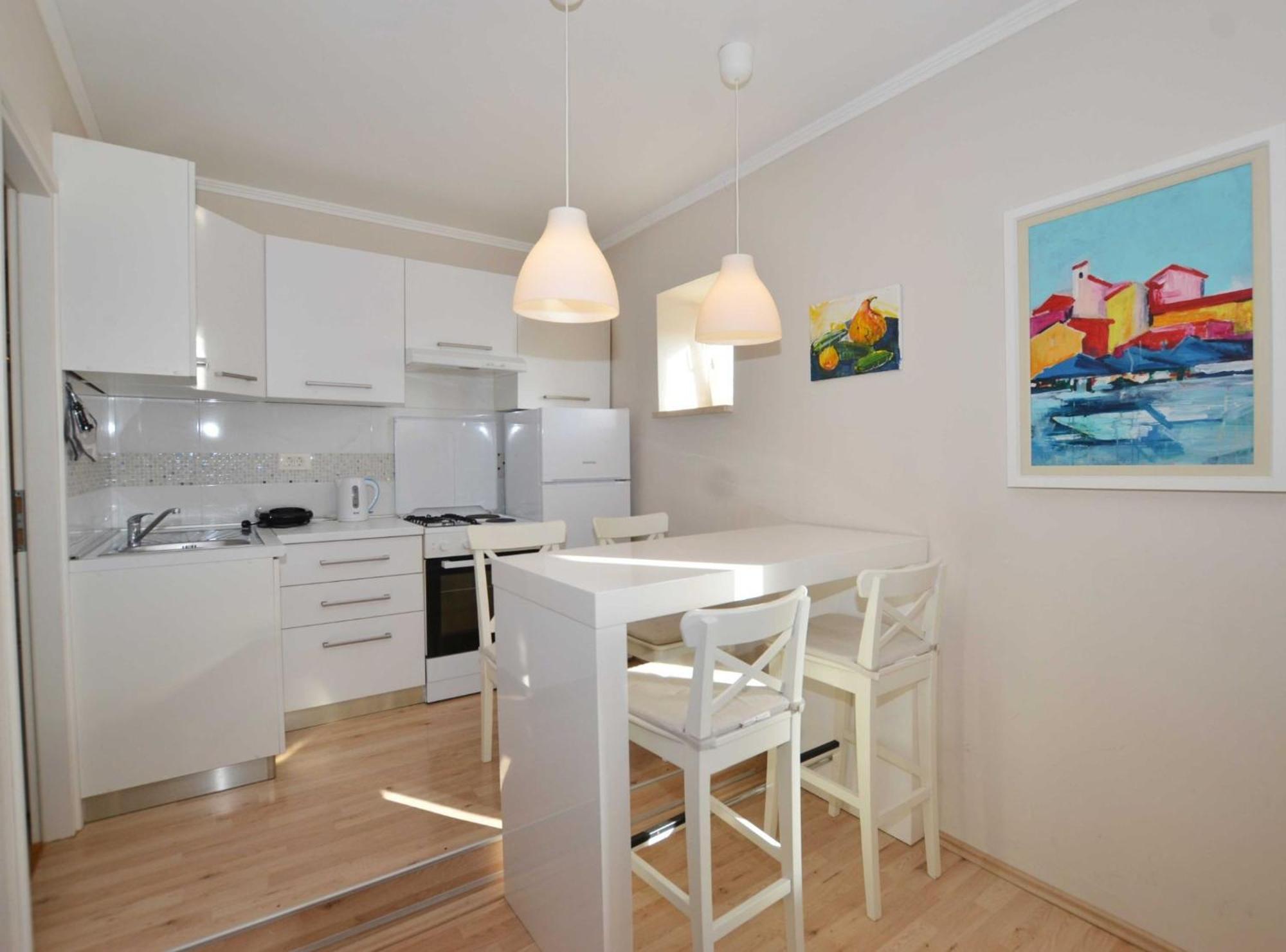 Classy And Modern Old Town Quarter Apartman
